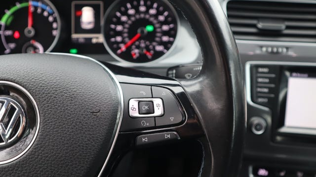 2015 VOLKSWAGEN GOLF - 29