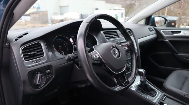 2015 VOLKSWAGEN GOLF - 18
