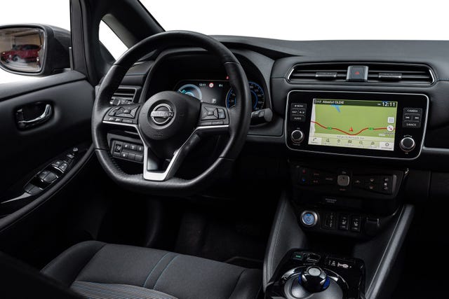 2022 NISSAN LEAF - 25
