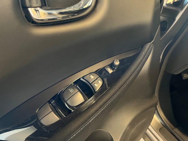 2021 NISSAN LEAF - 9