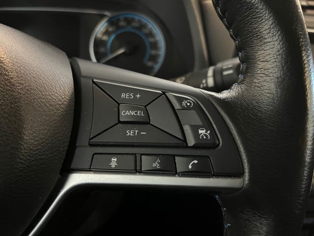 2021 NISSAN LEAF - 17