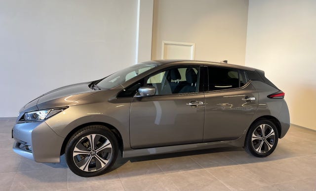 SJNFAAZE1U0118197 2021 NISSAN LEAF-2