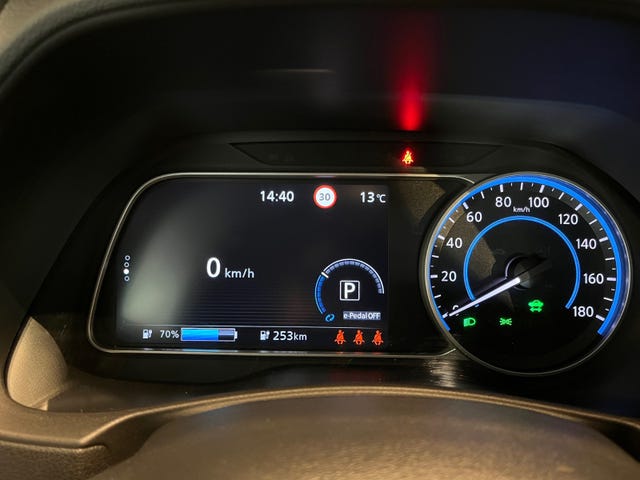 2021 NISSAN LEAF - 18
