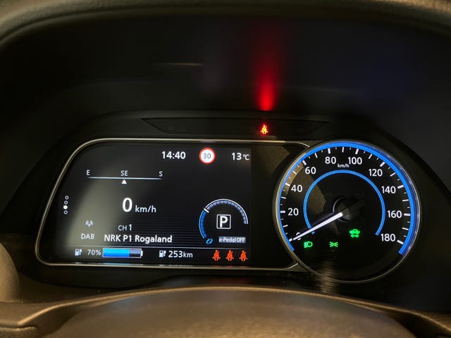 2021 NISSAN LEAF - 21