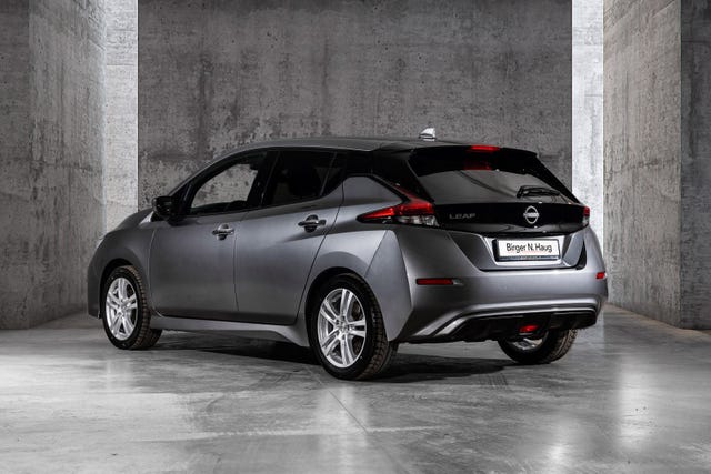 2022 NISSAN LEAF - 8