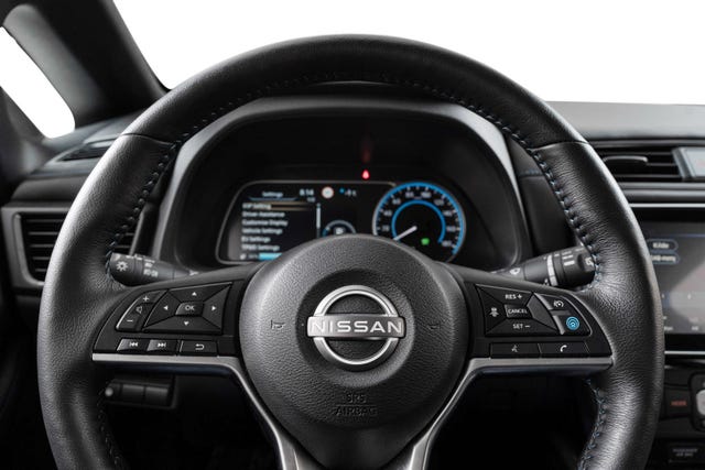 2022 NISSAN LEAF - 15