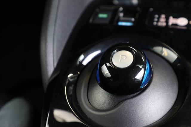 2022 NISSAN LEAF - 20