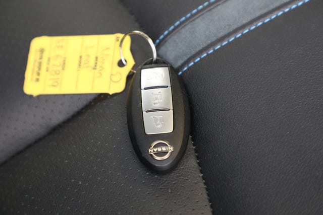 2022 NISSAN LEAF - 32