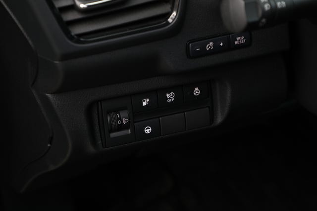 2022 NISSAN LEAF - 24