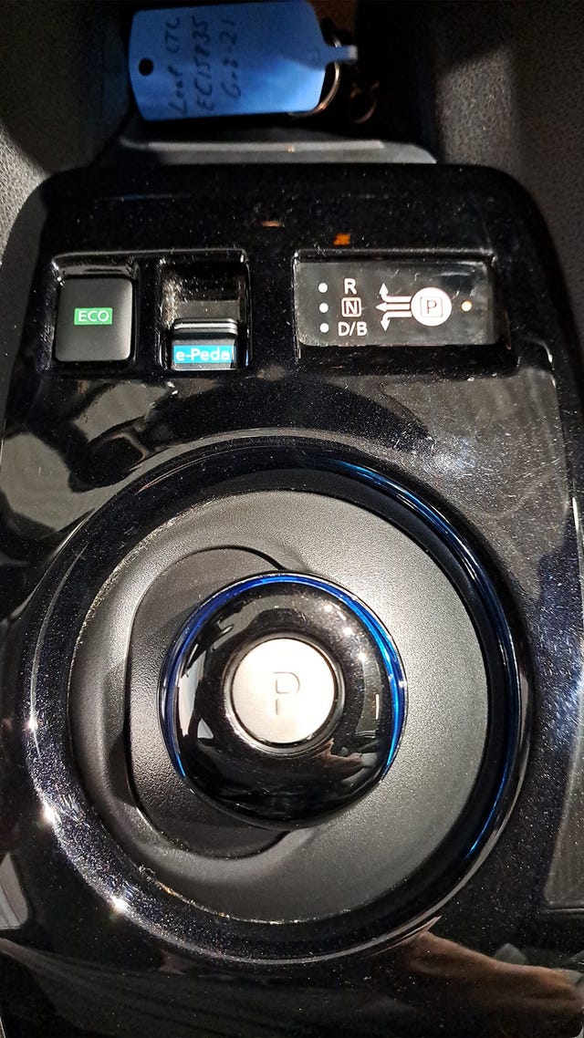 2020 NISSAN LEAF - 20