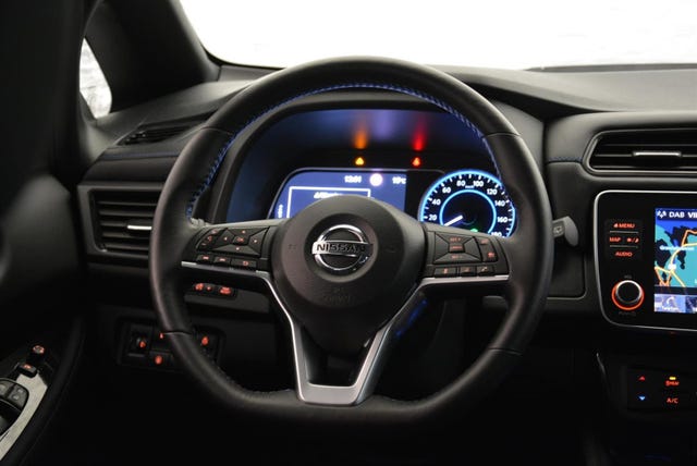 2021 NISSAN LEAF - 11