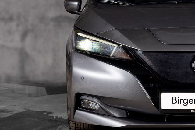 2022 NISSAN LEAF - 7