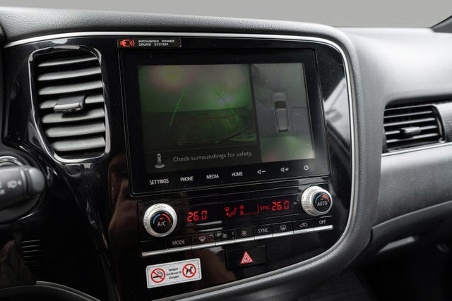 2020 MITSUBISHI OUTLANDER - 23