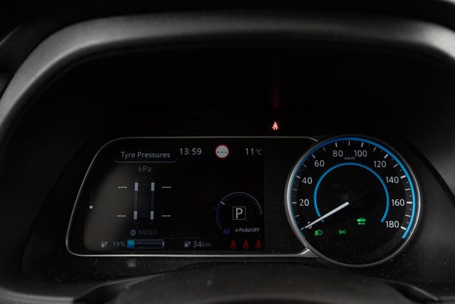 2018 NISSAN LEAF - 7