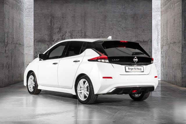 2022 NISSAN LEAF - 9