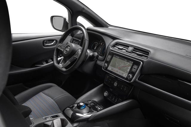 2022 NISSAN LEAF - 25