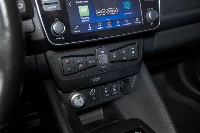 2021 NISSAN LEAF - 12