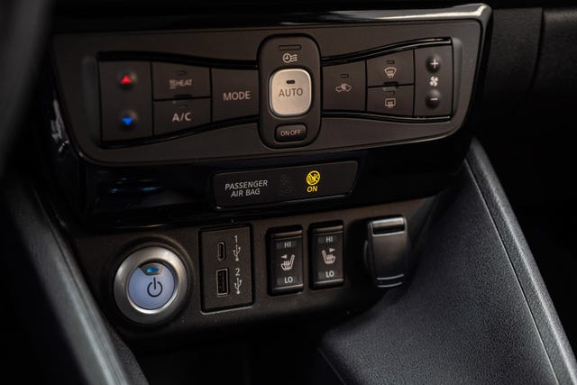 2022 NISSAN LEAF - 17