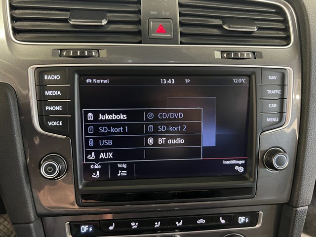 2015 VOLKSWAGEN GOLF - 31