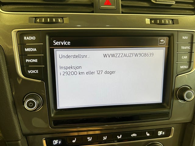 2015 VOLKSWAGEN GOLF - 28