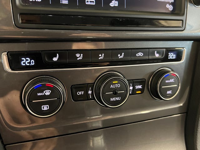 2015 VOLKSWAGEN GOLF - 26