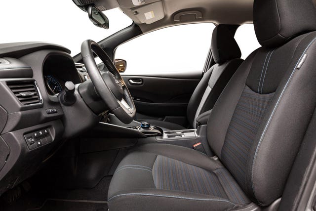 2022 NISSAN LEAF - 9