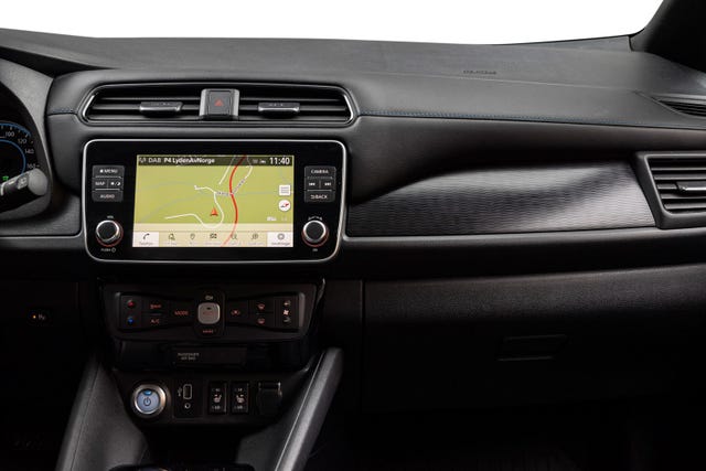 2020 NISSAN LEAF - 18