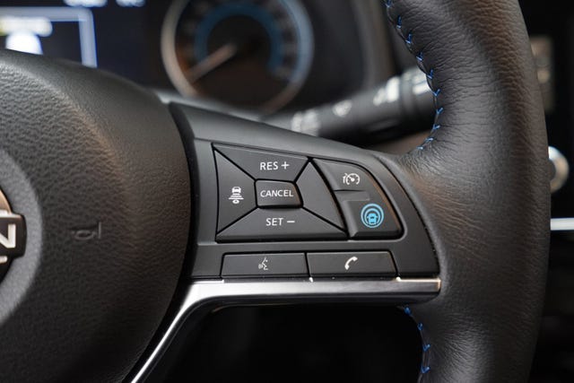 2022 NISSAN LEAF - 21