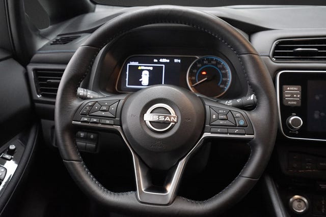 2022 NISSAN LEAF - 19