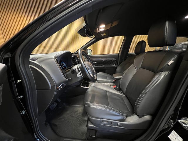 2020 MITSUBISHI OUTLANDER - 7