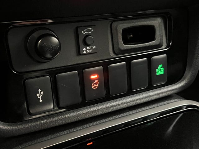 2020 MITSUBISHI OUTLANDER - 30