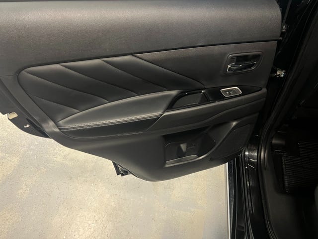 2020 MITSUBISHI OUTLANDER - 24