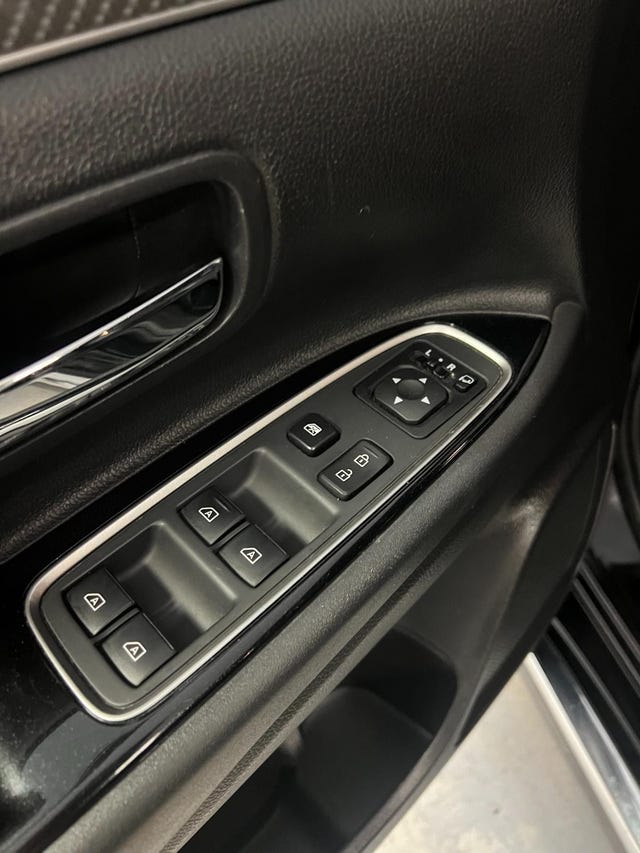 2020 MITSUBISHI OUTLANDER - 23