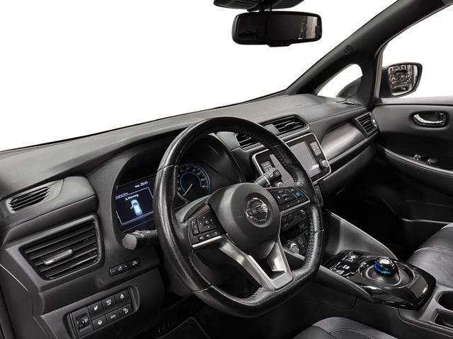 2020 NISSAN LEAF - 7