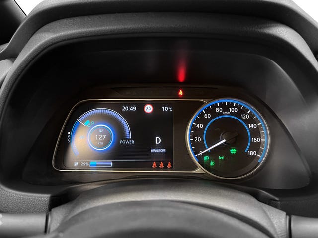 2020 NISSAN LEAF - 9