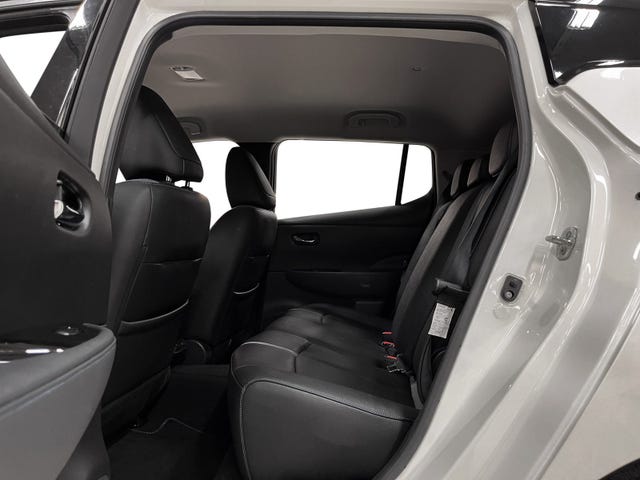2020 NISSAN LEAF - 12
