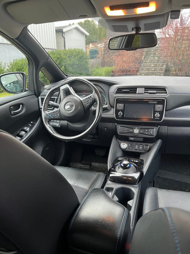 SJNFAAZE1U0032299 2018 NISSAN LEAF-4