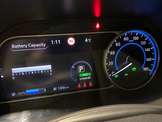 2020 NISSAN LEAF - 11