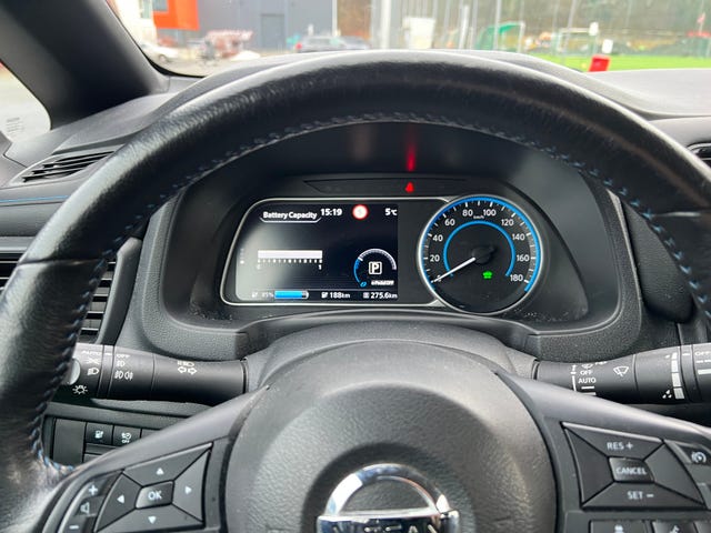 SJNFAAZE1U0042324 2018 NISSAN LEAF-4