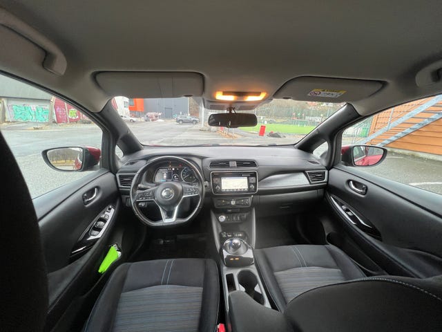 2018 NISSAN LEAF - 12