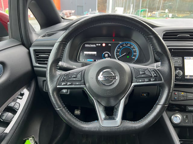 SJNFAAZE1U0042324 2018 NISSAN LEAF-5
