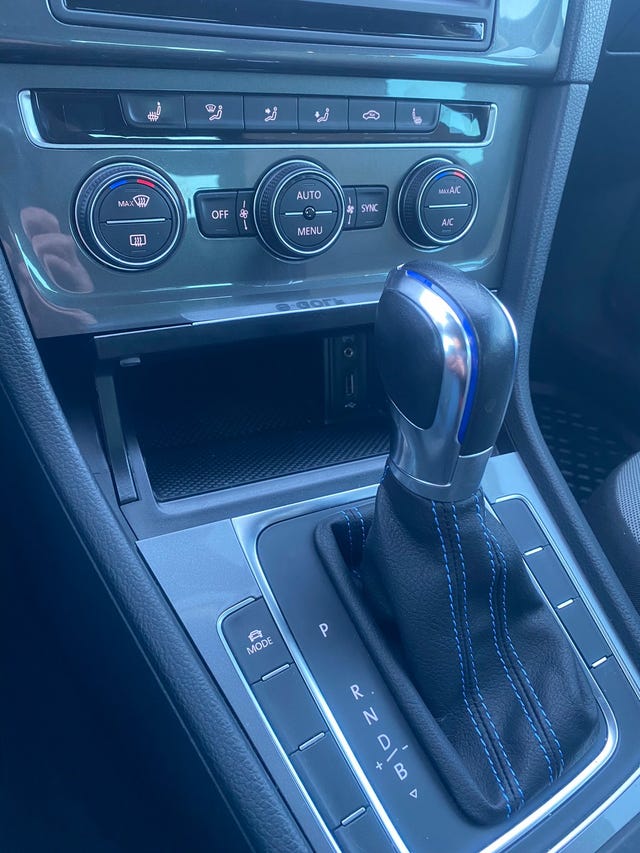 2015 VOLKSWAGEN GOLF - 33
