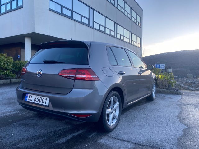 2015 VOLKSWAGEN GOLF - 15