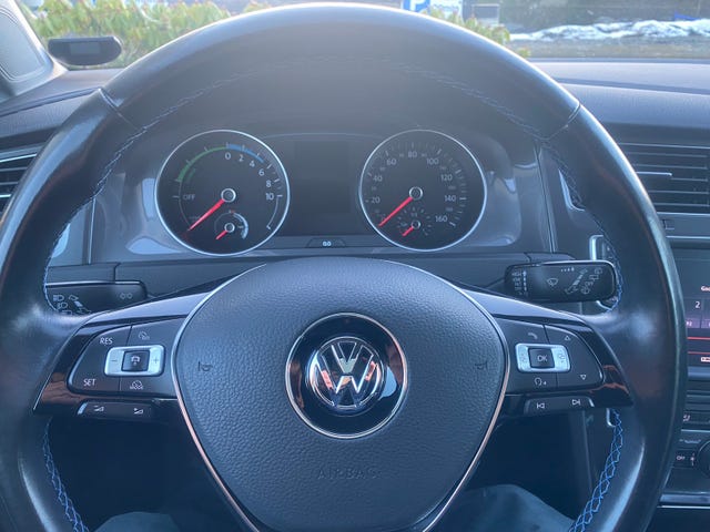 2015 VOLKSWAGEN GOLF - 37