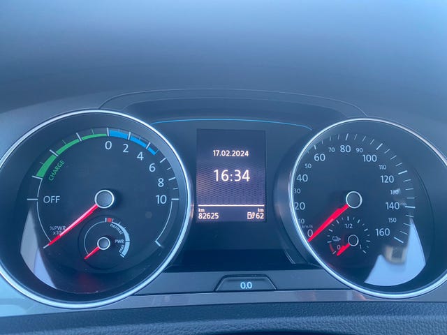 2015 VOLKSWAGEN GOLF - 26