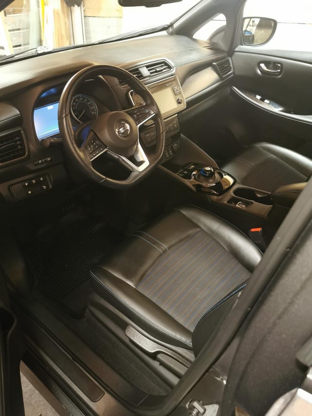 2018 NISSAN LEAF - 7