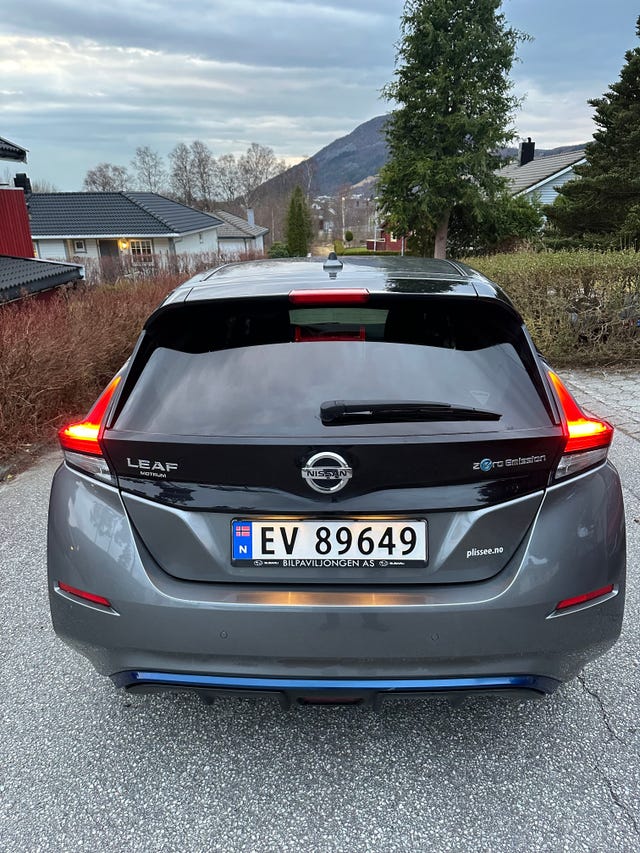SJNFAAZE1U0030580 2018 NISSAN LEAF-2