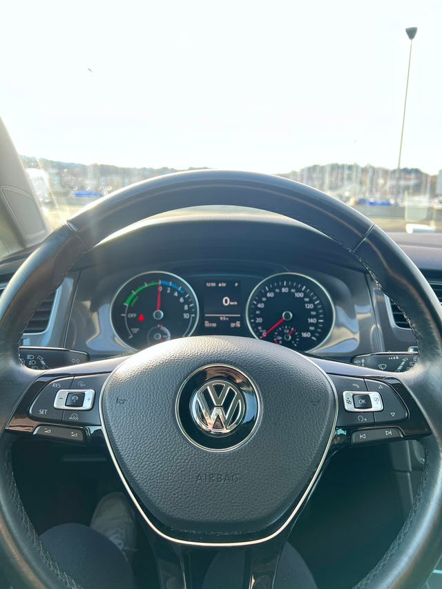 2015 VOLKSWAGEN GOLF - 11