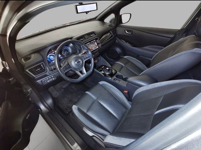 2021 NISSAN LEAF - 9