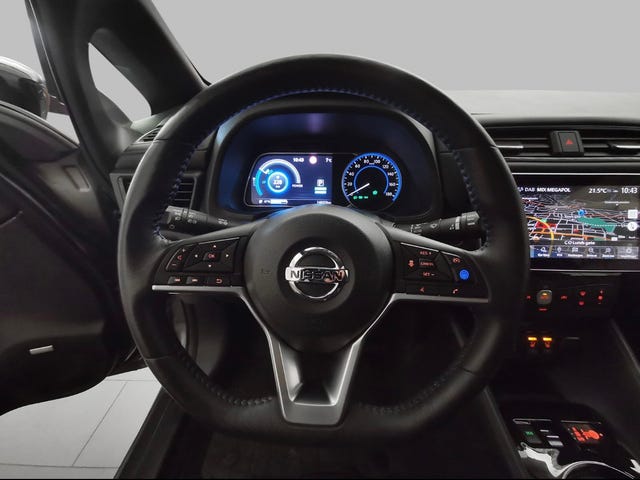 2021 NISSAN LEAF - 17